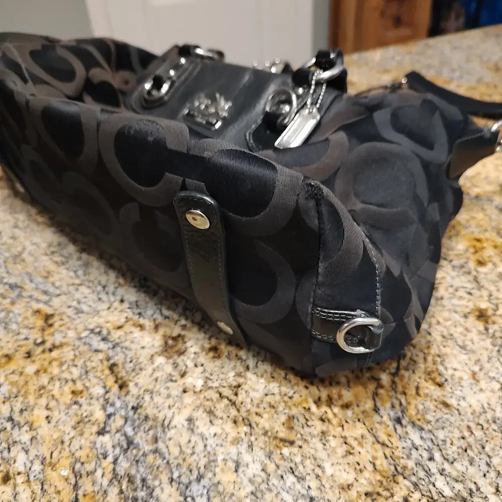 Coach Black Signature Tote Bag ID M0849-12943